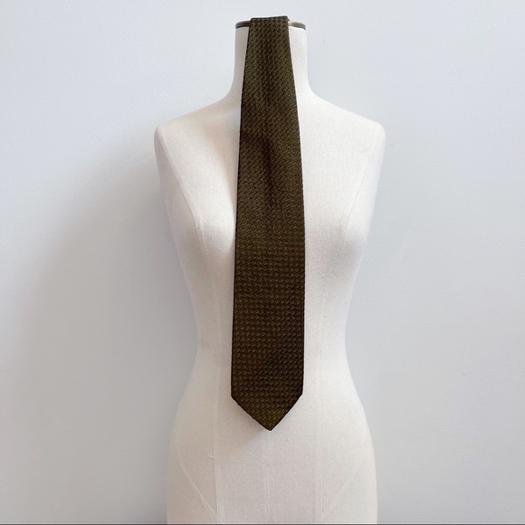 Boss Hugo Boss Green Textured Italian Silk Tie - Picture 2 of 10